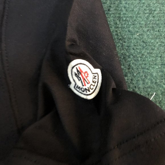 black and yellow moncler t shirt